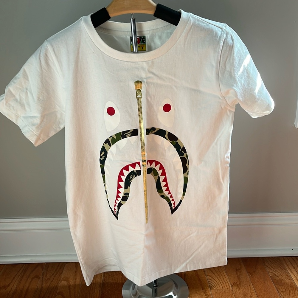 BAPE Women’s tee size small